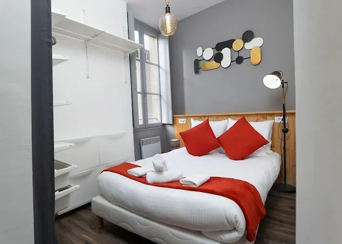 N2 Des Etudes Cosy Hypercentre Wifi Conciergeriedamecarcas * قرقشونه